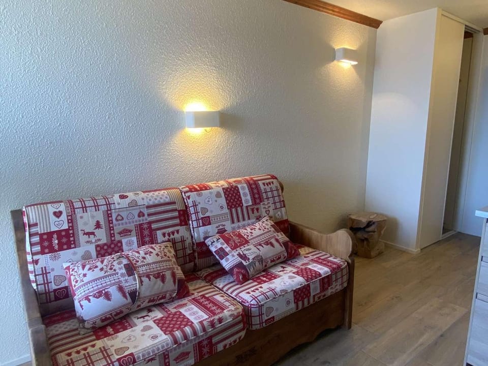 Appartement 4 pers, balcon sud, quartier Passeaux - Alpe d'Huez - FR-1-405-111 Apartment in Huez