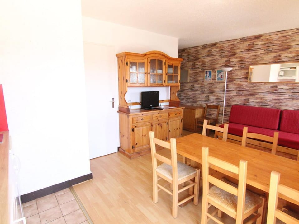 Appartement cosy 2P, 6 pers, skis aux pieds, balcon sud-ouest, cœur de station L'Alpe d'Huez - FR-1-405-27 Apartment in L'Alpe d'Huez