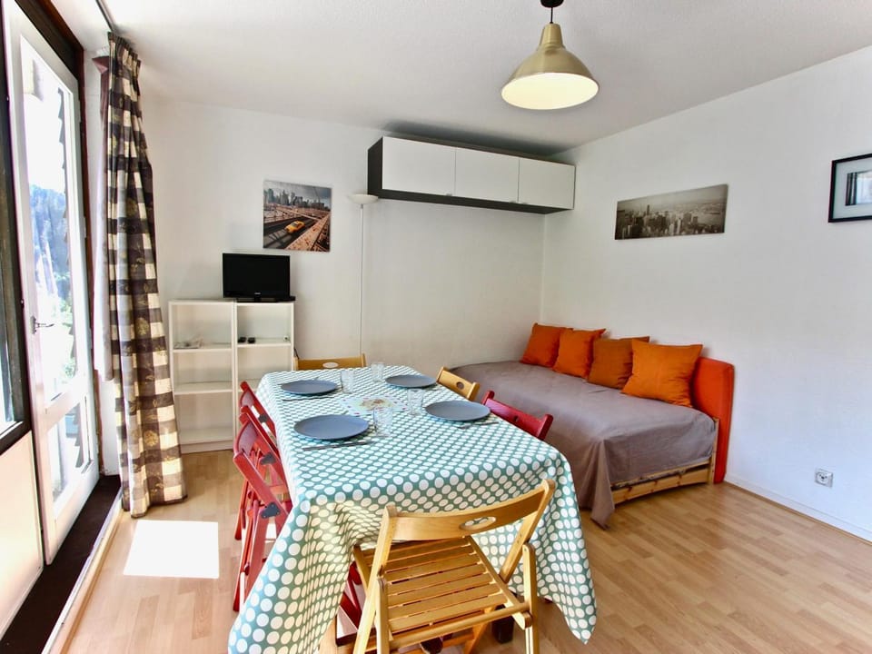Studio cosy pour 3 personnes près des pistes et commerces - FR-1-340-31 Apartment in Provence