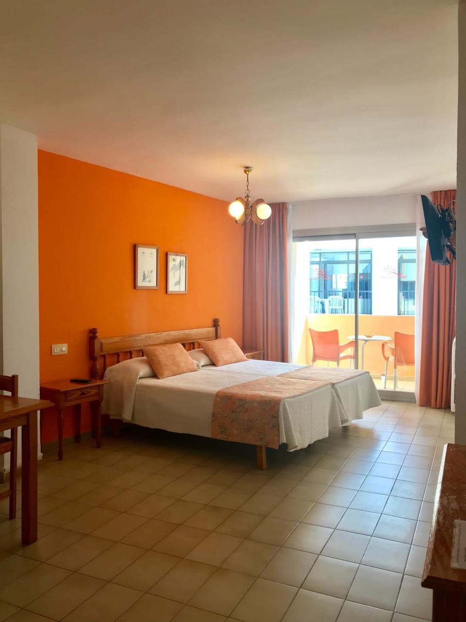 Apartamentos Jovial Apartment hotel in Sant Antoni Portmany