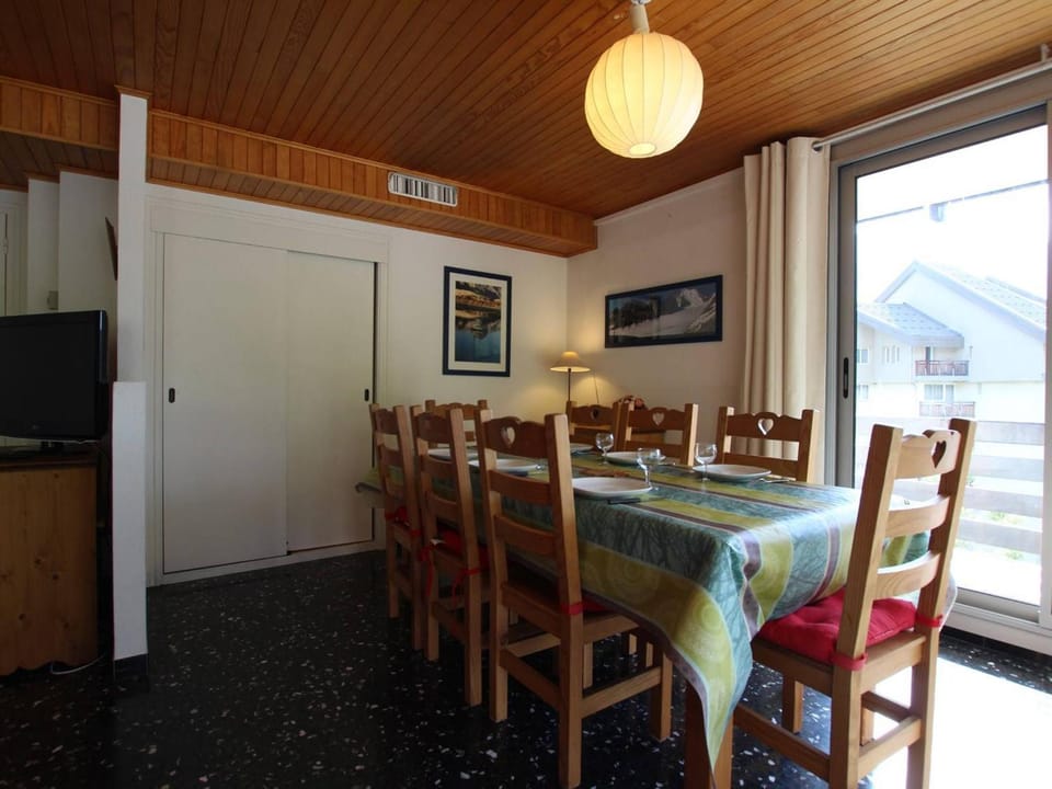 Serre-Chevalier: Appartement 3 Pièces, 8 Pers, Balcon, Parking, Wifi - FR-1-330E-7 Apartment in Saint-Chaffrey