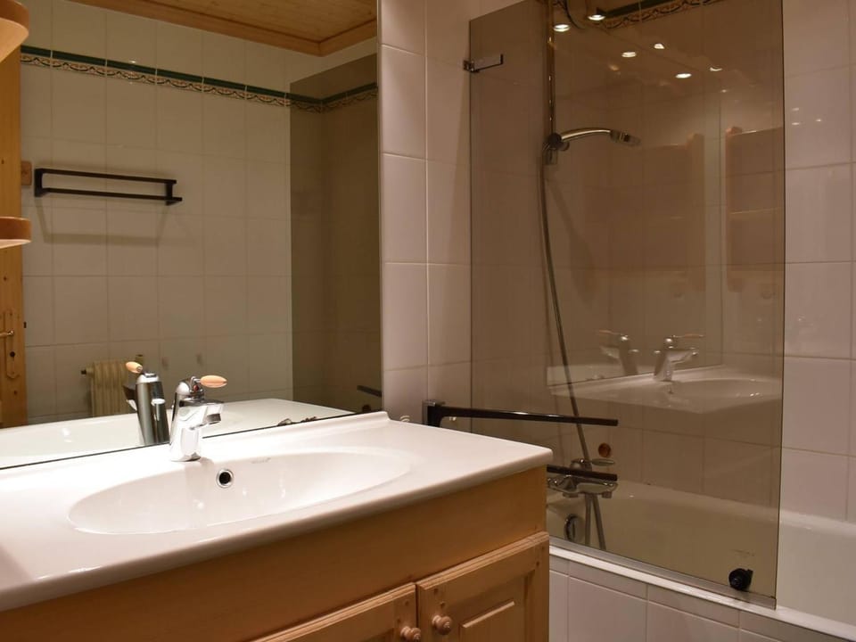 Apt 2 pièces pour 4 pers, à 150m des pistes, Méribel - FR-1-180-68 Apartment in Les Allues