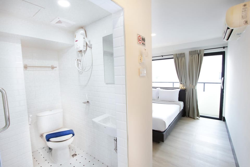 Bathroom, Bedroom