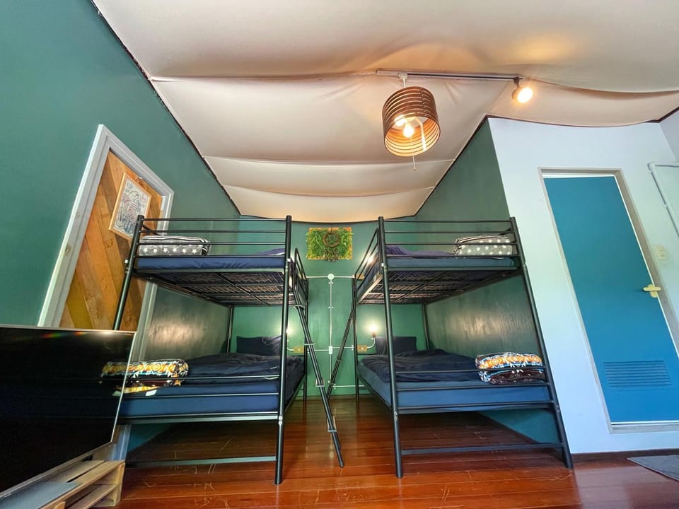 bunk bed