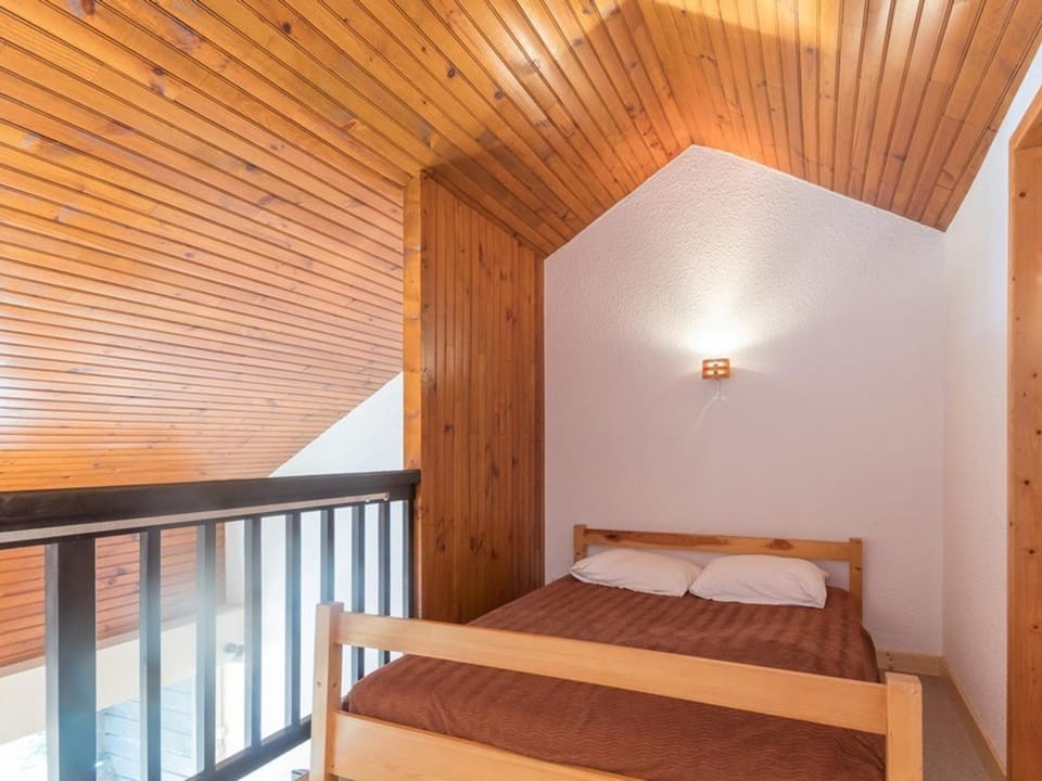Appartement 6 pers. à Chantemerle, Serre-Chevalier - Balcon, Parking, 2 étoiles - FR-1-330E-34 Apartment in Saint-Chaffrey