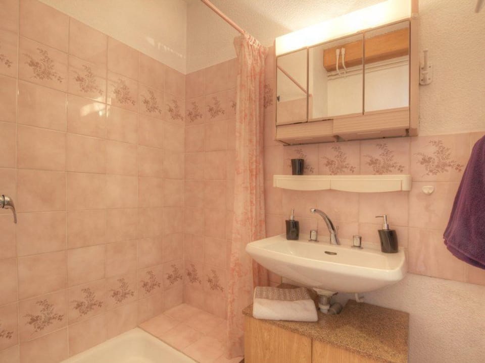 Studio cosy pour 2, Serre-Chevalier Chantemerle - Proche pistes, parking, casier à ski, animaux acceptés - FR-1-330E-62 Apartment in Saint-Chaffrey
