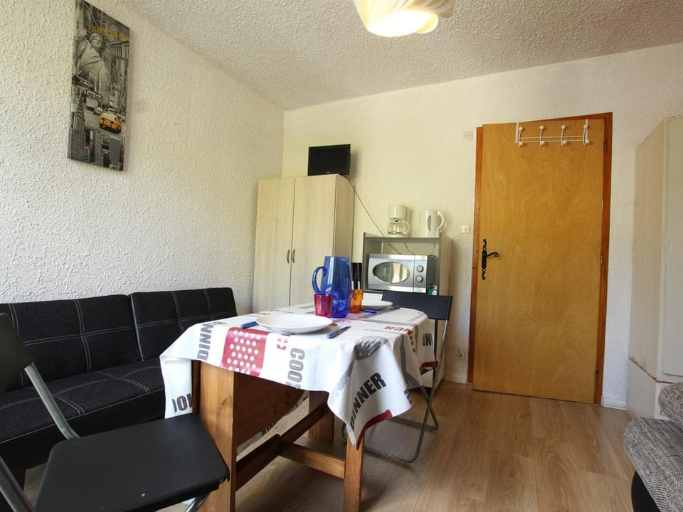 Studio à Serre-Chevalier avec Parking, Wifi et Local à Ski - FR-1-330E-65 Apartment in Saint-Chaffrey