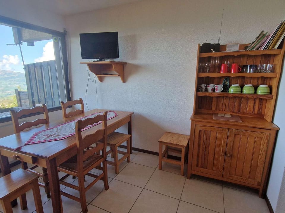 Studio Chaleureux 4 Pers avec Terrasse - Saint-Michel-de-Chaillol Apartment in Provence-Alpes-Côte d'Azur