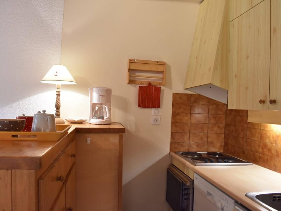 Charmant 2 pièces à Méribel, proche pistes et commerces, parking inclus - FR-1-180-88 Apartment in Les Allues