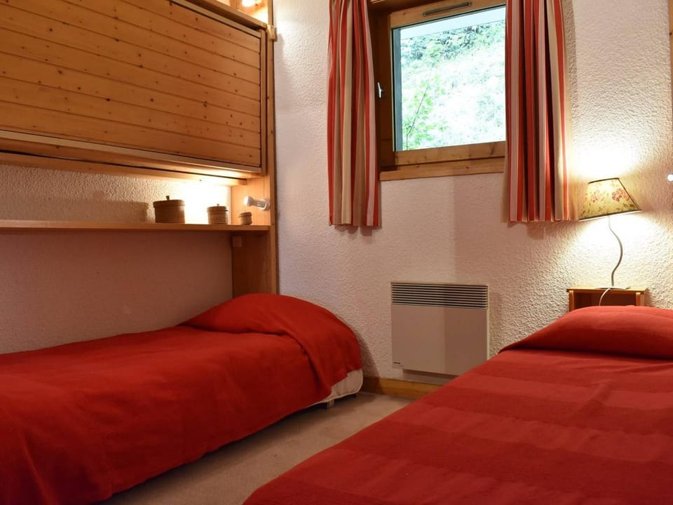 Meribel : Bel Appartement 2 Pièces avec Parking, Proche Pistes et Commerces - FR-1-180-89 Apartment in Les Allues