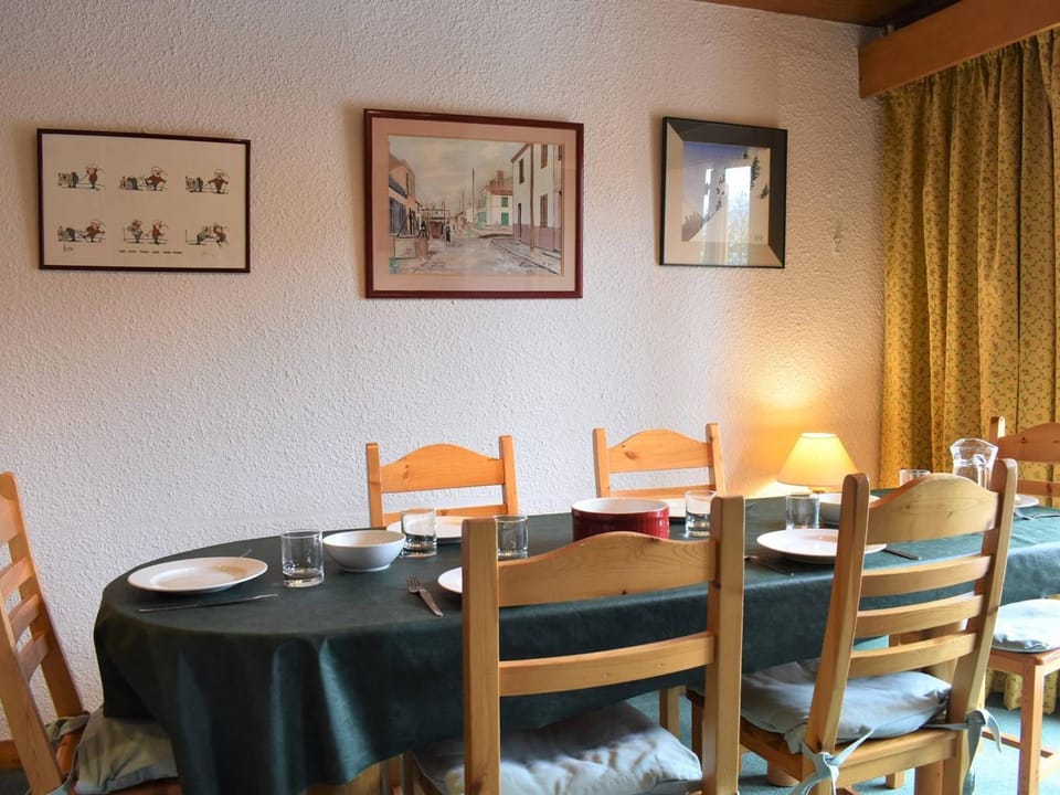 Appartement 3 pièces avec balcon et WIFI à 150m des pistes, 6 personnes - Méribel - FR-1-180-155 Apartment in Les Allues