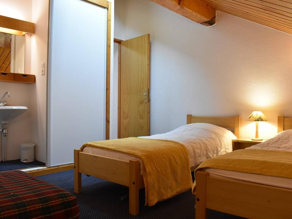 Appartement 3P Mezzanine - 50m des pistes - 7 pers - Animaux - Parking - Méribel - FR-1-180-158 Apartment in Les Allues