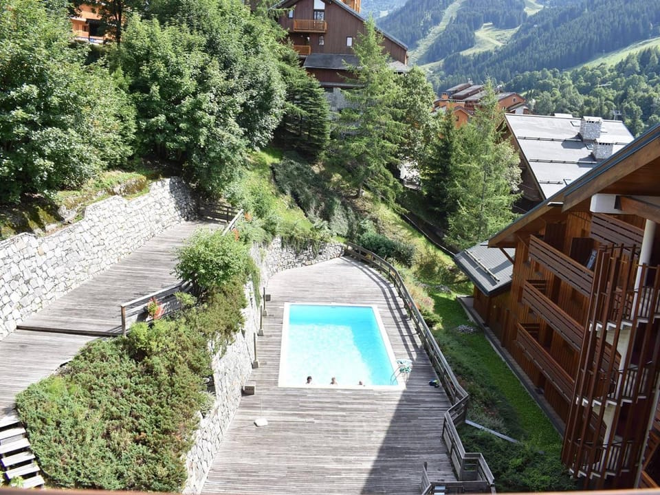 Appartement pour 6, centre Méribel, proche commerces et pistes, piscine l'été - FR-1-180-303 Apartment in Les Allues