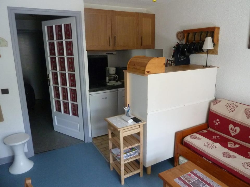 Studio cabine cosy 4 personnes, balcon sud, parking privé, centre Valloire, proche télécabine. - FR-1-263-14 Cabin in Auvergne-Rhône-Alpes