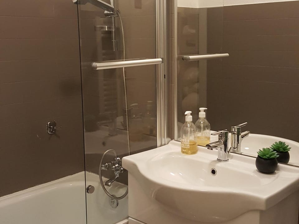 Studio cabine 4 pers, 2* sans balcon, Valloire - FR-1-263-42 Cabin in Auvergne-Rhône-Alpes