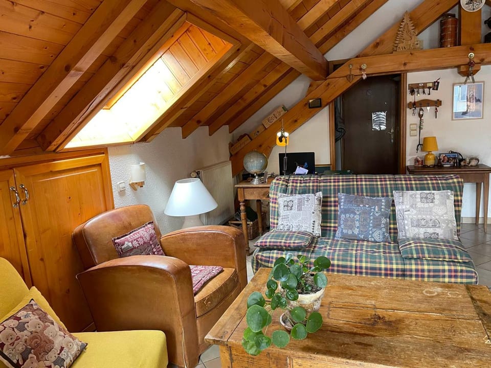 Appartement cosy avec balcon et parking - 4 pers. - FR-1-263-109 Apartment in Auvergne-Rhône-Alpes