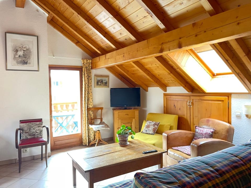 Appartement cosy avec balcon et parking - 4 pers. - FR-1-263-109 Apartment in Auvergne-Rhône-Alpes