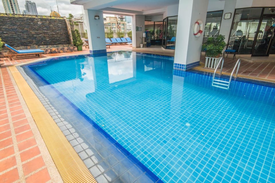 Swimming pool