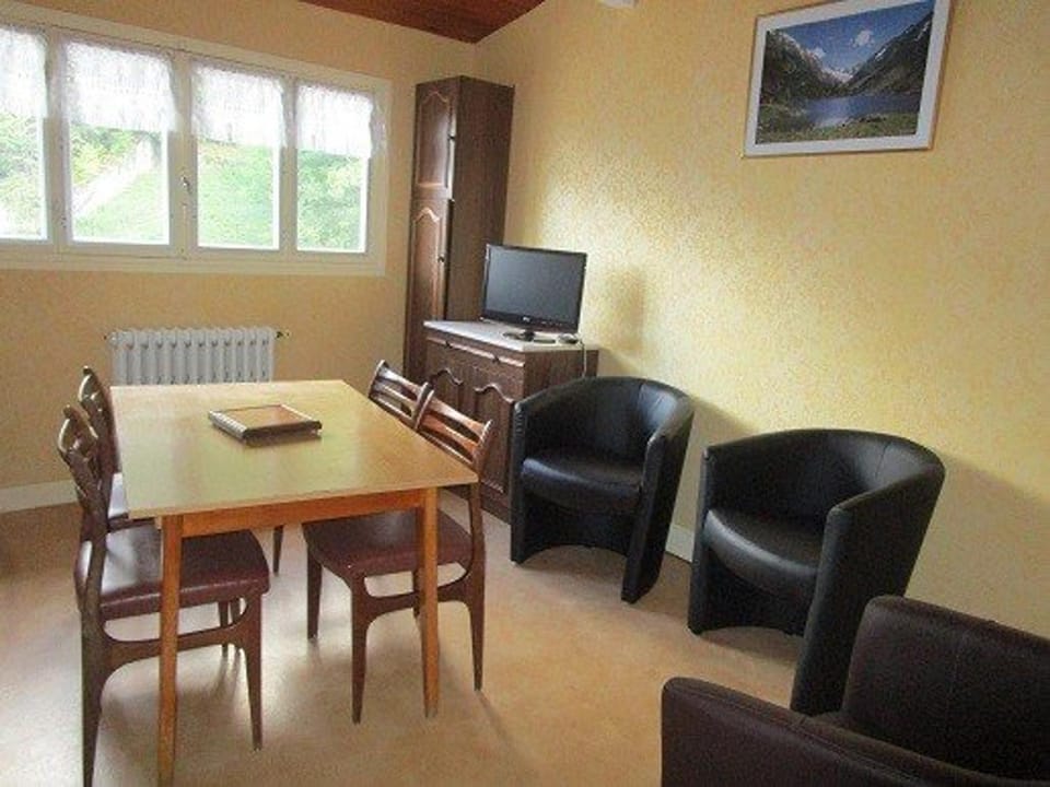 Appartement 2 Pièces, Proche Thermes et Pistes, WiFi Inclus - FR-1-234-118 Apartment in Cauterets