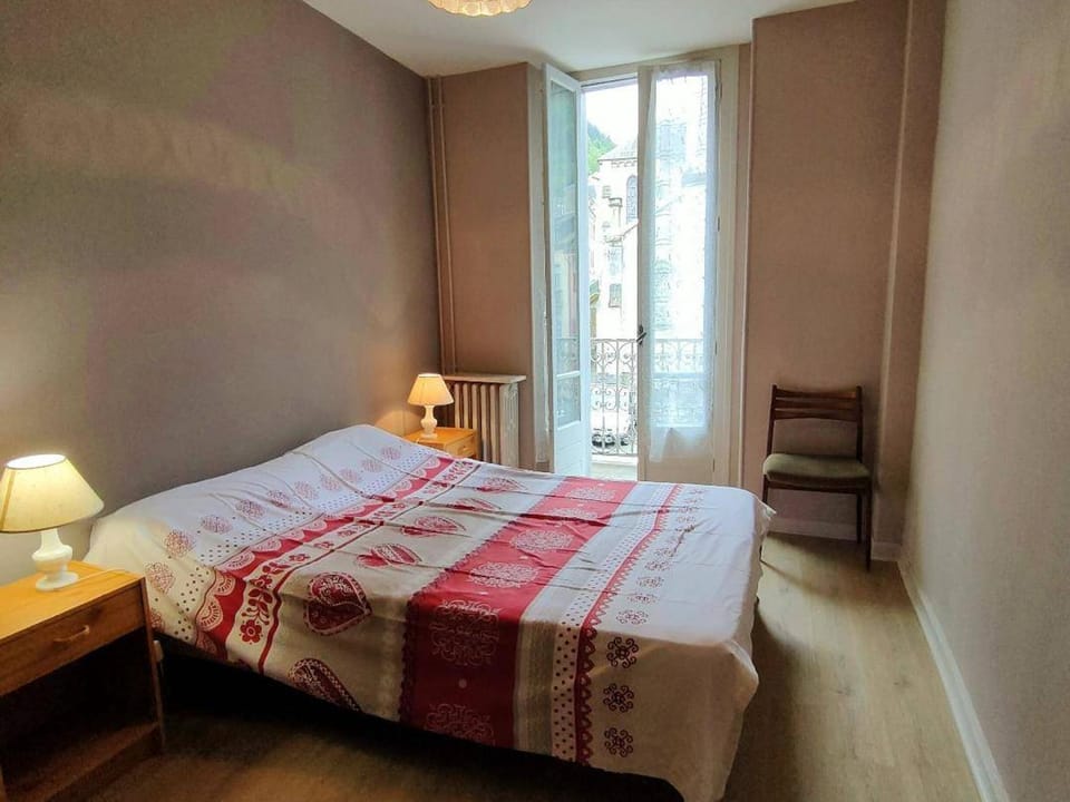 Appartement T3 pour 6 personnes à Cauterets, proche thermes et télécabines - FR-1-234-142 Cabin in Cauterets