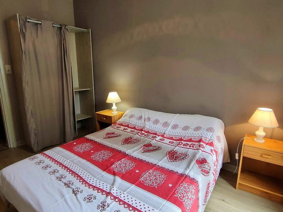 Appartement T3 pour 6 personnes à Cauterets, proche thermes et télécabines - FR-1-234-142 Cabin in Cauterets