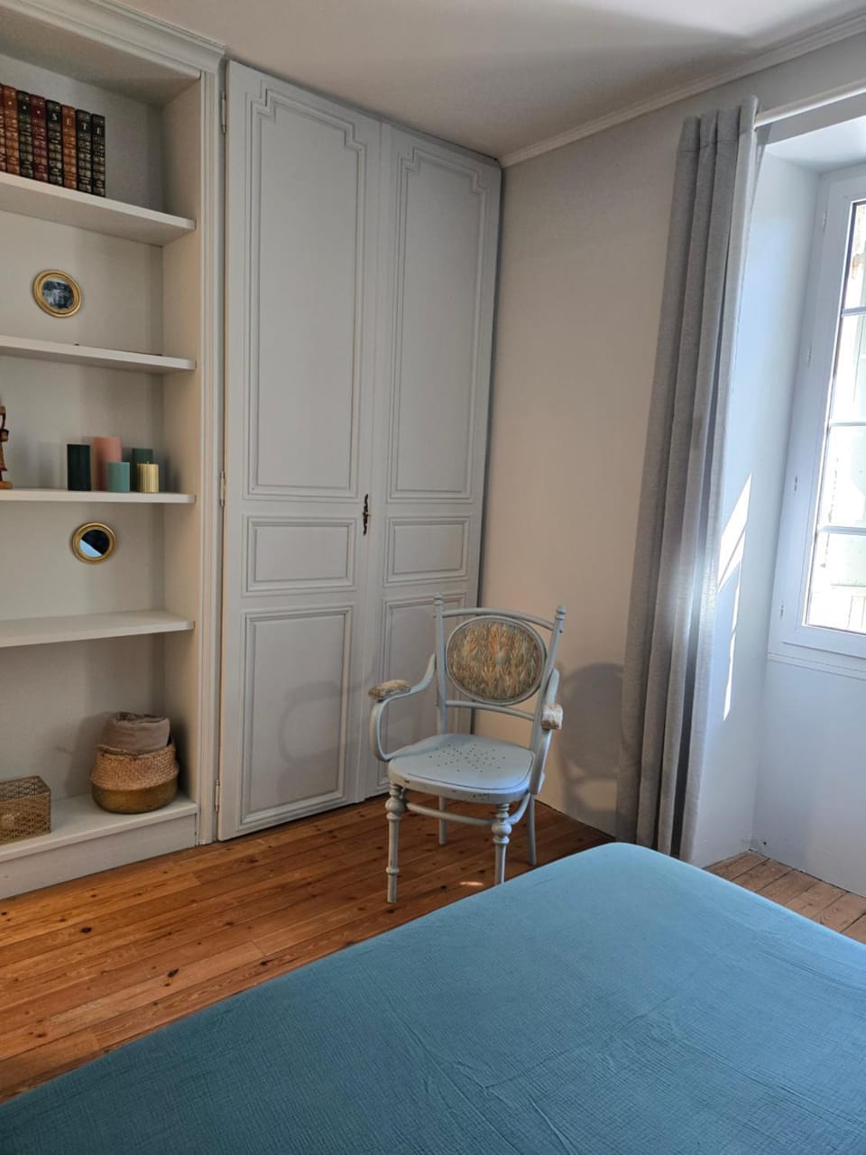 Bedroom, wardrobe