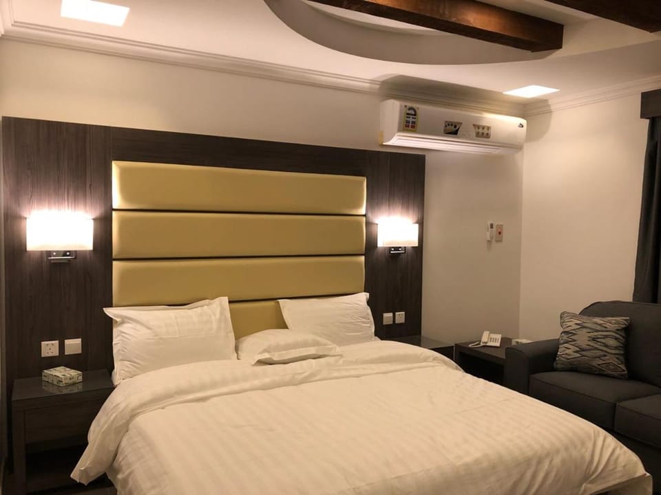 شقق فيلا للشقق المخدومه Apartment hotel in Al Khobar