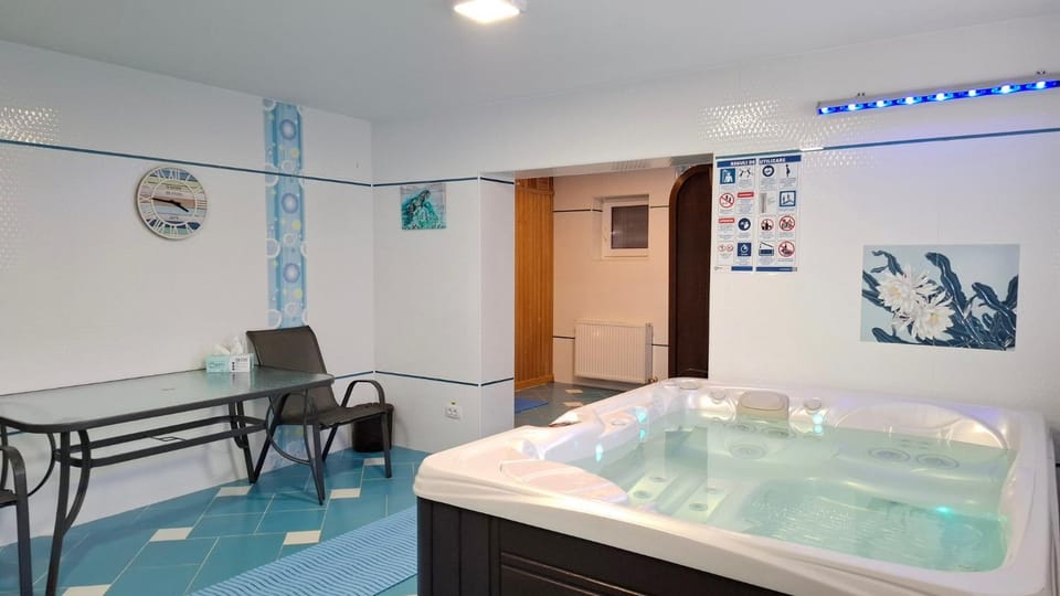 Hot Tub, Sauna, Spa and wellness centre/facilities