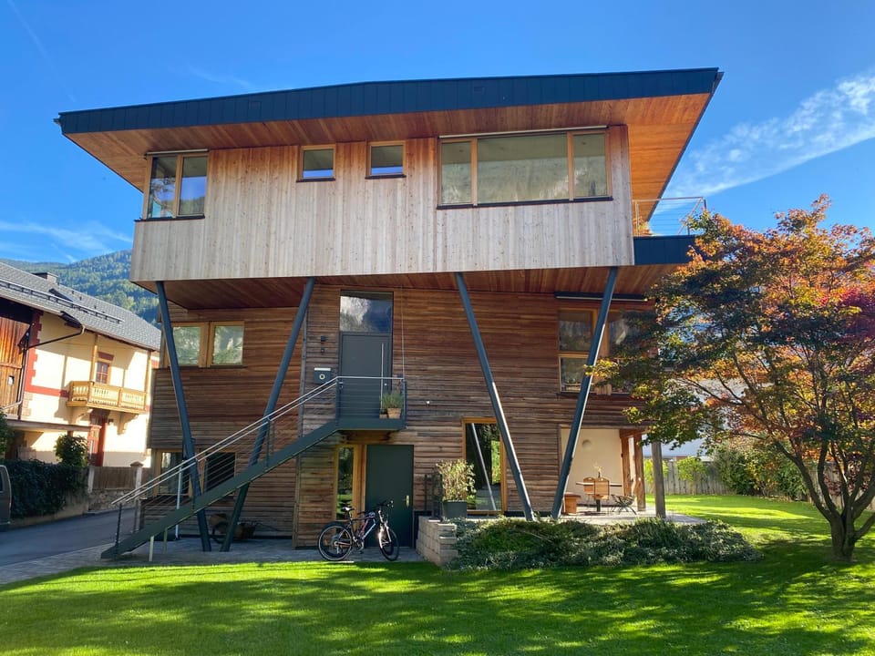 Property building, Facade/entrance, View (from property/room), View (from property/room), Landmark view, Landmark view