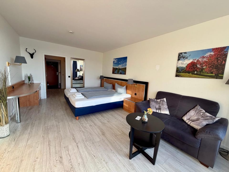 Living room, Photo of the whole room, Bedroom