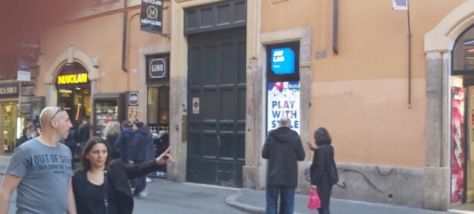 Facade/entrance