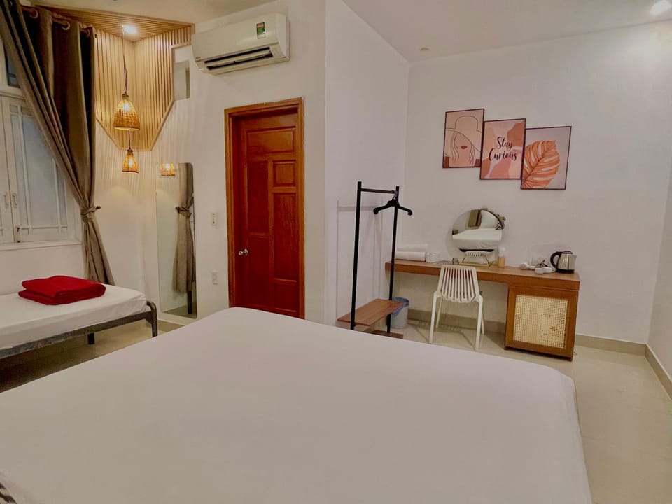 Bed, Photo of the whole room