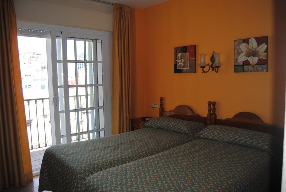 Bed, Day, View (from property/room)