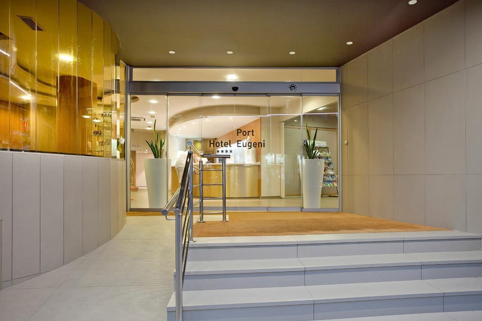 Facade/entrance, Lobby or reception