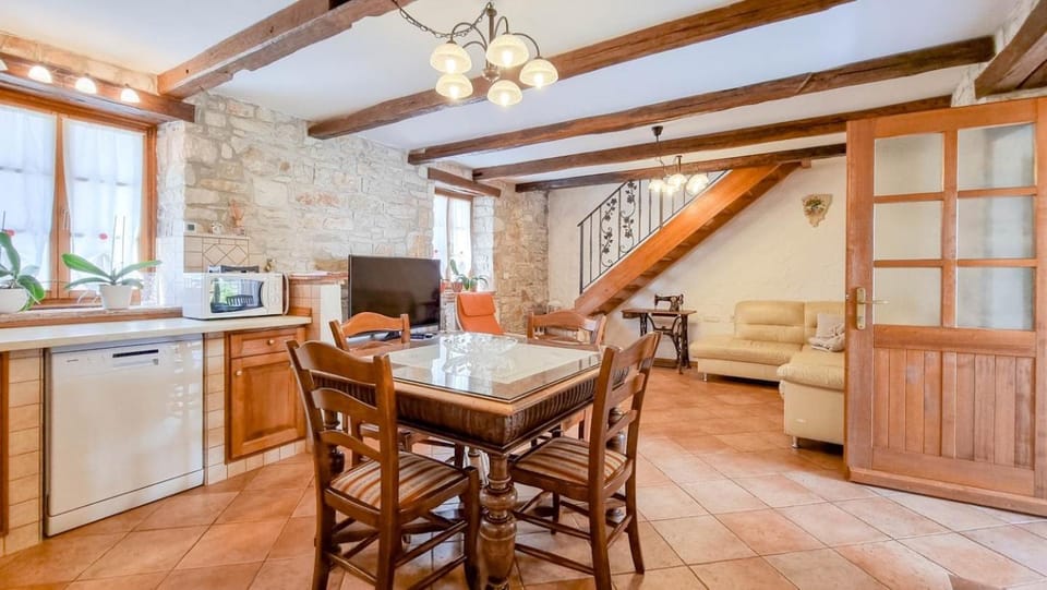 Ariana House in Novigrad
