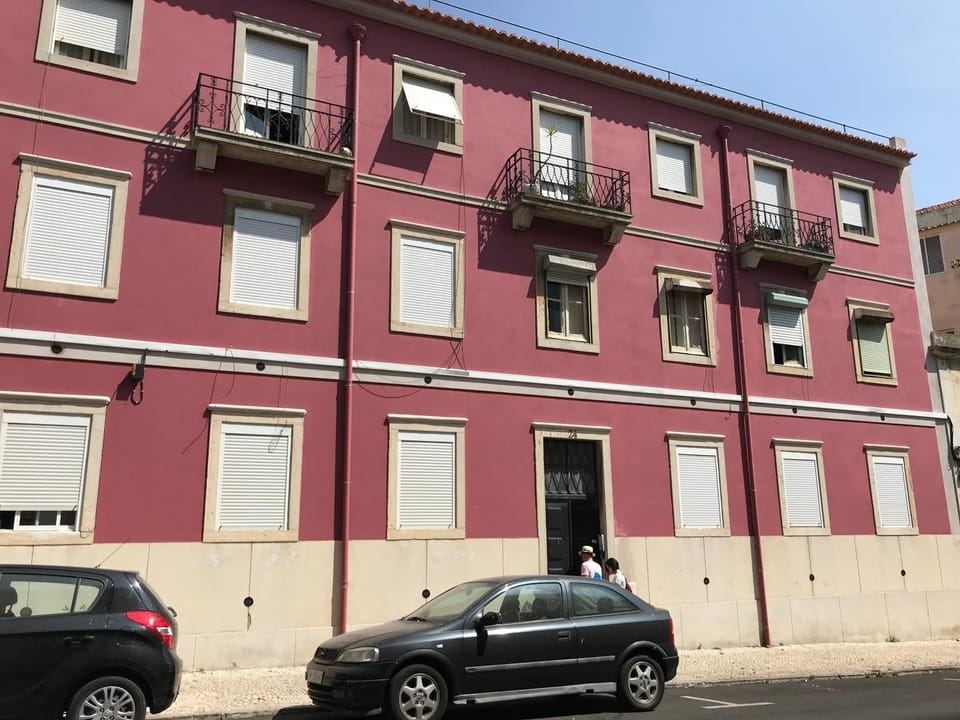Sweet Apartment with Terrace in Central Apartment in Lisbon