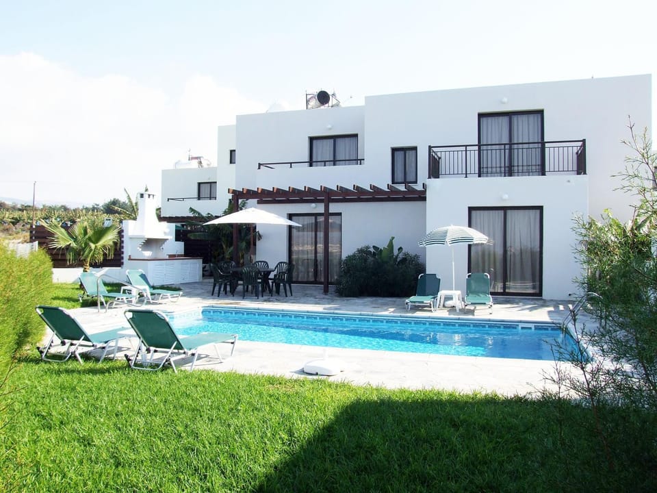 Property building, Garden view