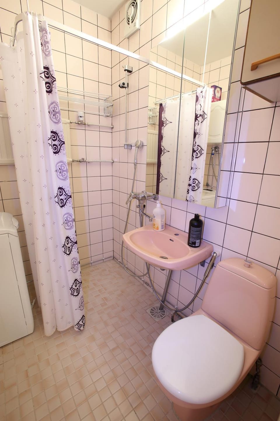 Shower, Toilet, Bathroom, Other, Decorative detail