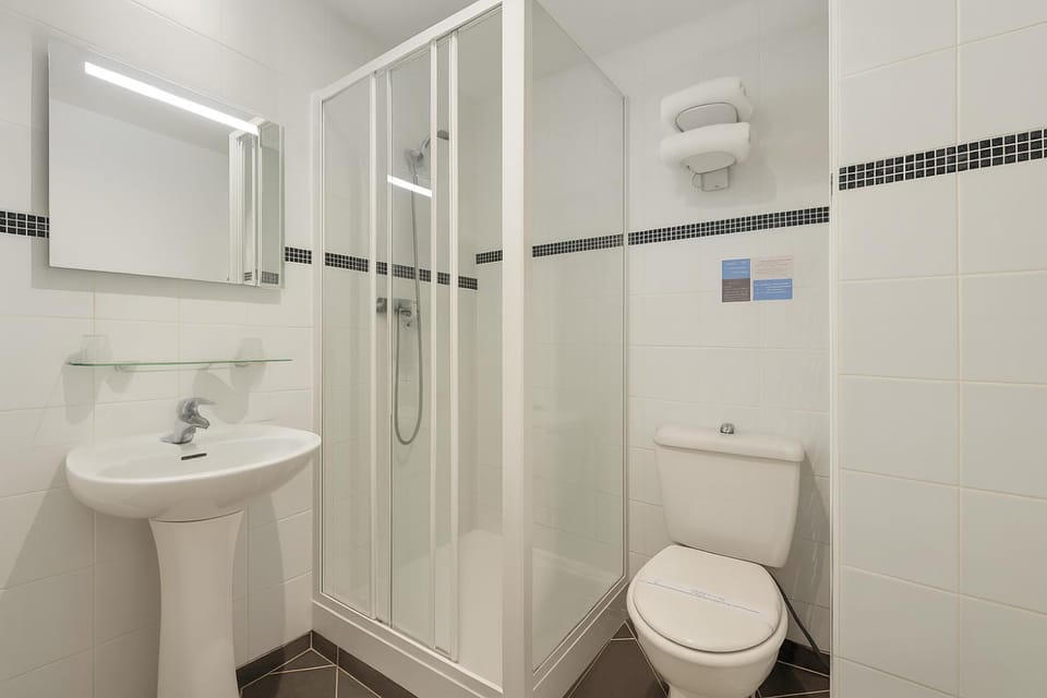 Shower, Toilet, Bathroom, bidet, hair dryier, towels