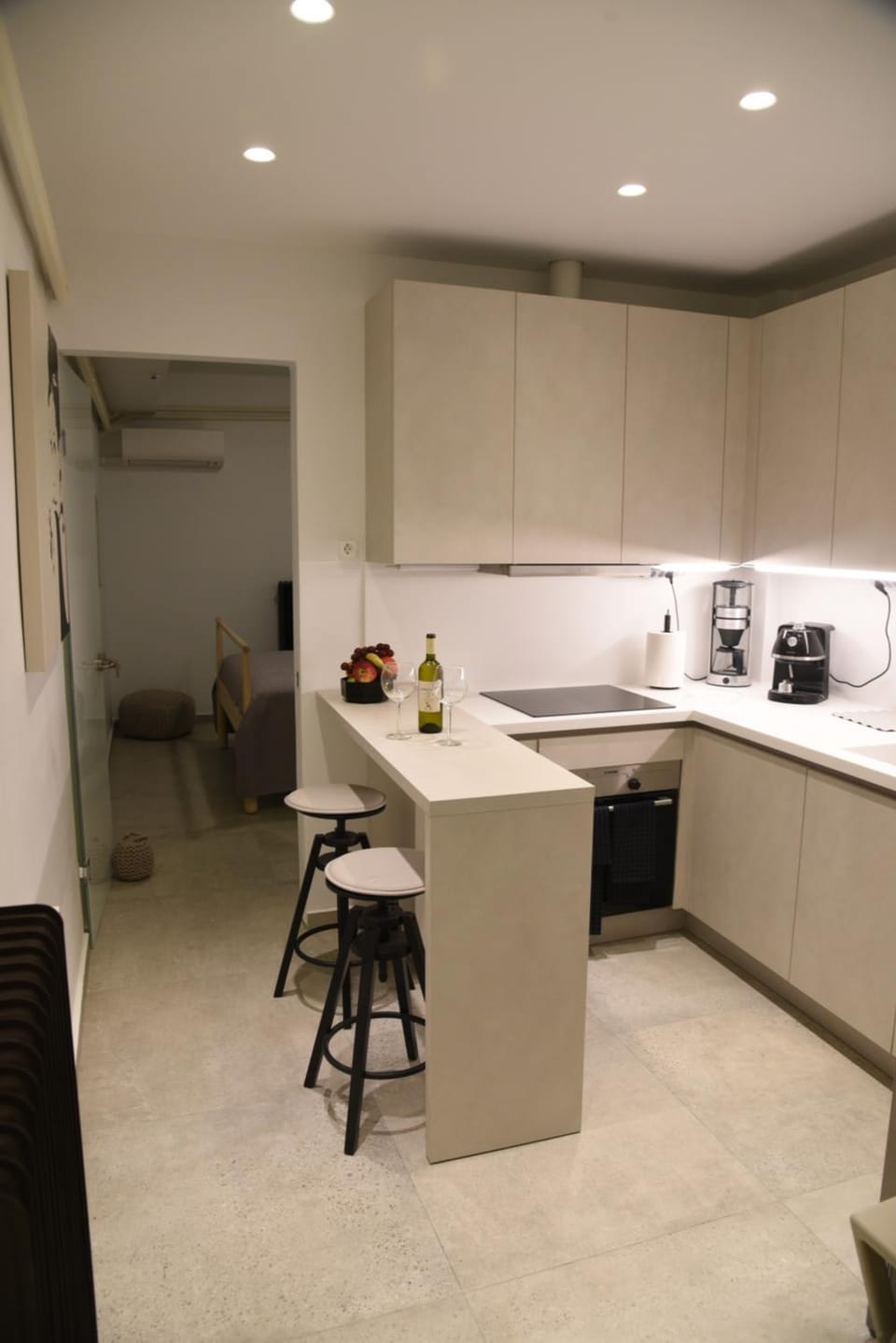 Coffee/tea facilities, Dining area