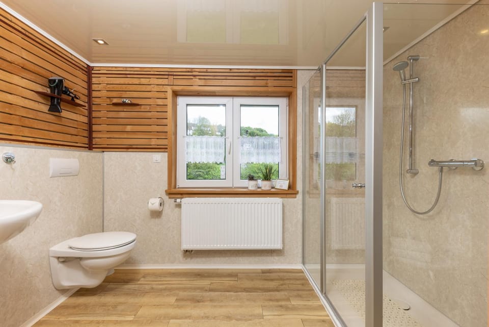 Bathroom, Photo of the whole room