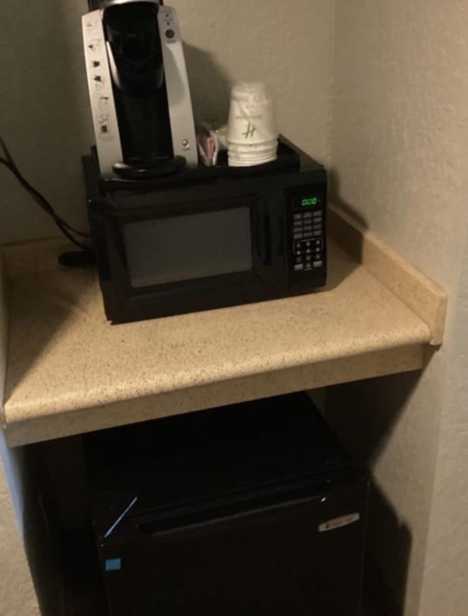 Coffee/tea facilities, minibar