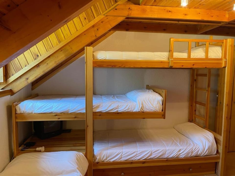 bunk bed