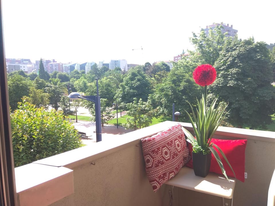 Balcony/Terrace, Garden view
