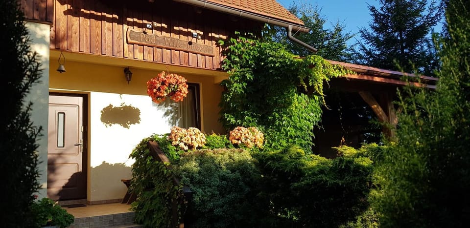 Dom pod Wilczyńcem House in Lower Silesian Voivodeship