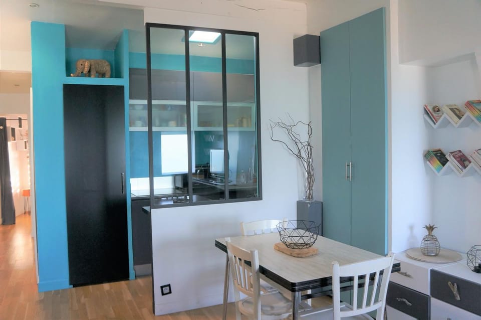 Dining area, stove, kitchen