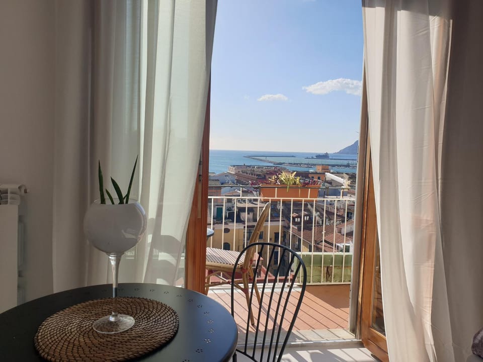Oasi al centro con parcheggio Bed and Breakfast in Salerno