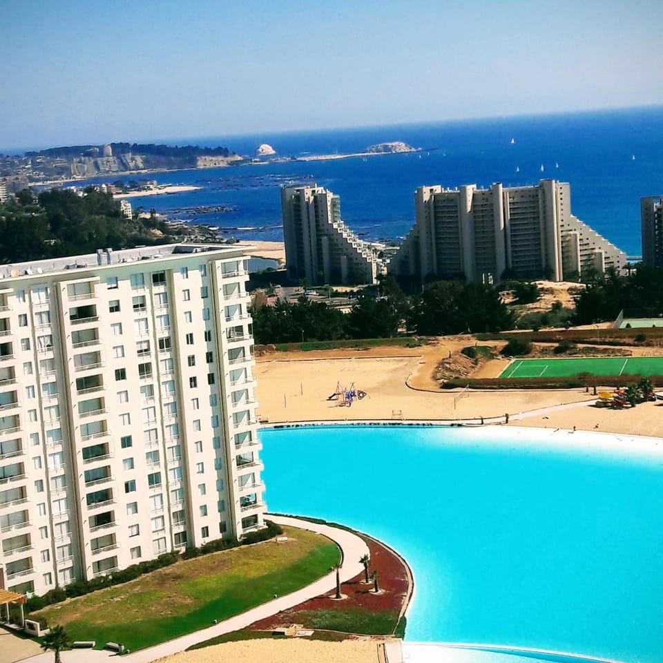 Patio, Restaurant/places to eat, Garden, Beach, Area and facilities, Swimming pool