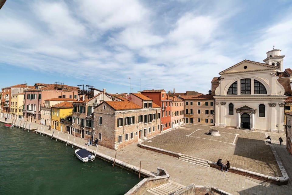 Residence on the Canal Apartment in Lido di Venezia