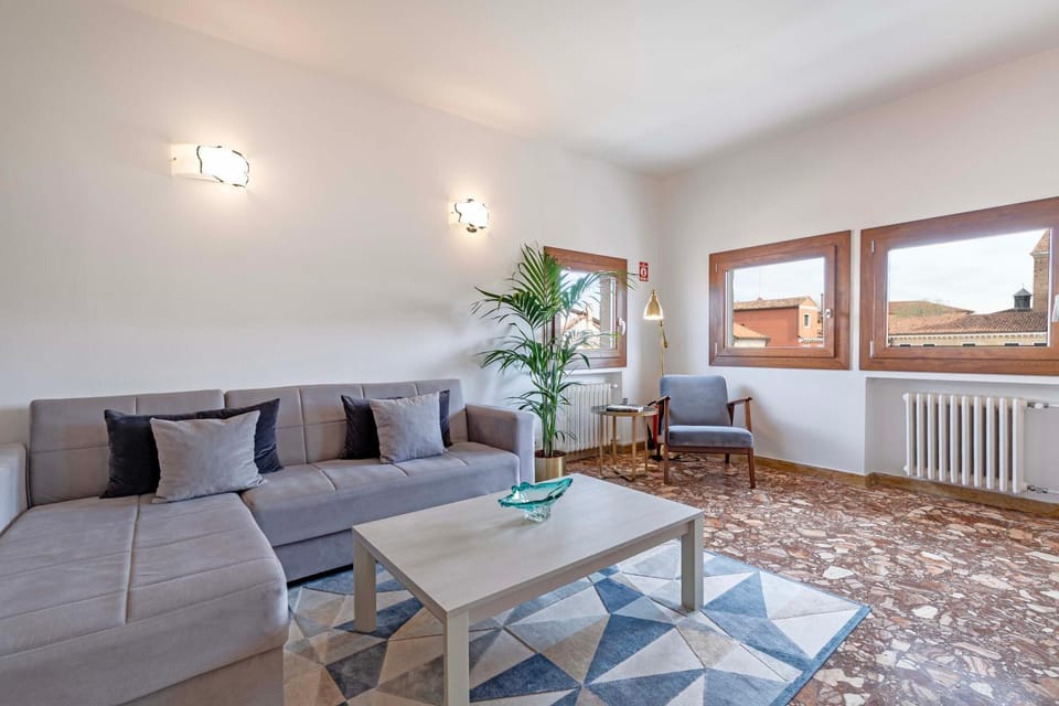 Residence on the Canal Apartment in Lido di Venezia